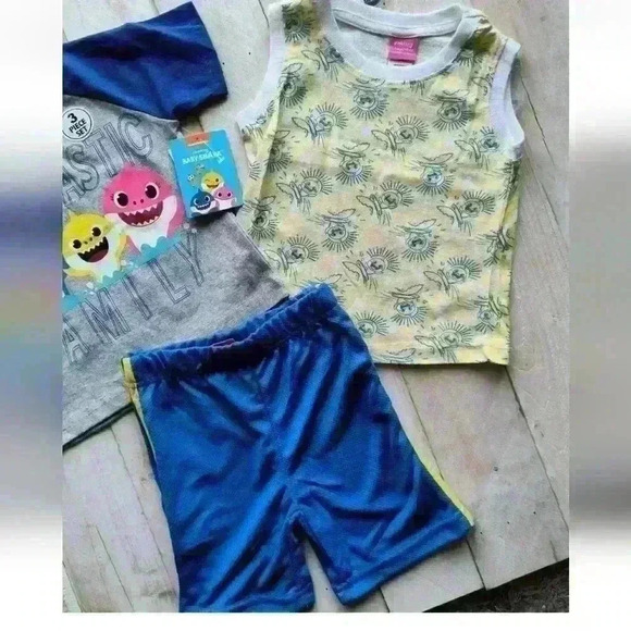 Baby Shark Family 3pc Boys Toddler Pajama Shorts Set Outfit Size 12M NWT - Picture 2 of 6